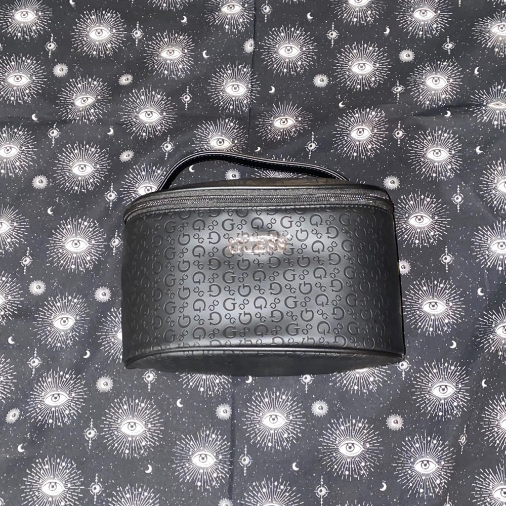 Guess Travel Bag - Picture 3 of 10